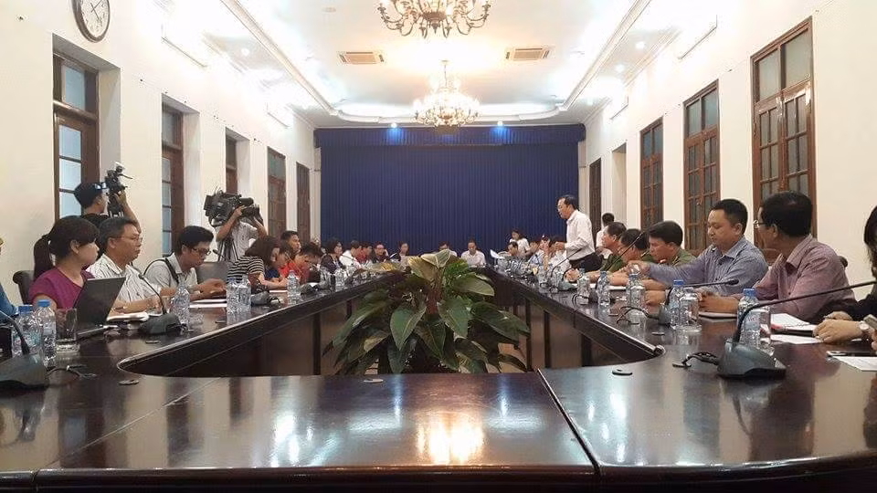 Sap cau toa nha ngan hang BIDV: Cty XD Bach Dang 