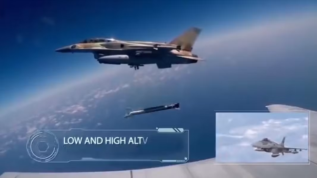 Chưa dừng lại đây, viễn cảnh đối đầu giữa tiêm kích do Mỹ và Nga sản xuất trên bầu trời Iran có lẽ cũng khó có khả năng trở thành hiện thực, căn cứ vào hình thức tác chiến mà Israel sẽ tiến hành nếu họ dự định tấn công trả đũa Iran.