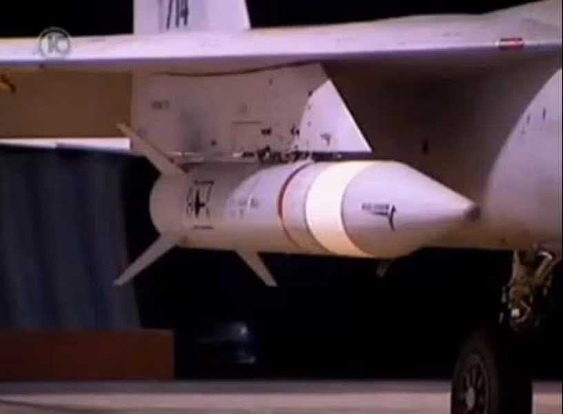 Về nguyên tắc, Israel đã hội đủ các công nghệ để chế tạo vũ khí siêu thanh, khi quốc gia này sở hữu công nghệ tên lửa liên lục địa, khả năng chế tạo vật liệu siêu bền và những tích lũy kinh nghiệm trong lĩnh vực điều khiển vật thể đạn đạo bay trên tầng cao khí quyển Trái đất.