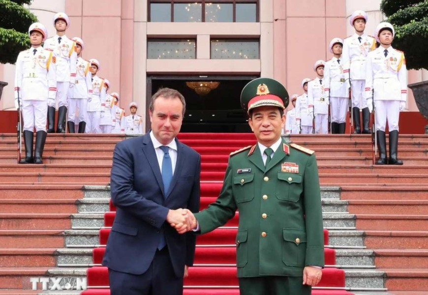 Bản thân Pháp tin rằng Việt Nam với dân số 100 triệu người và ngân sách quốc phòng đang gia tăng sẽ là đối tác đầy triển vọng để hợp tác trên nhiều lĩnh vực.