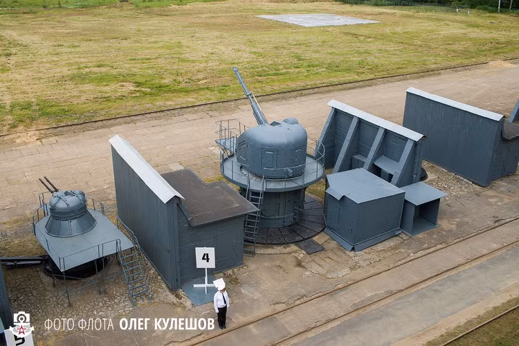 Mặc dù nhiều loại pháo đã được sử dụng rộng rãi, thế nhưng công cuộc cải tiến nâng cấp vẫn còn tiếp tục. Đó là lý do, các hệ thống pháo hải quân này được giữ gìn cẩn thận và bắn thường xuyên tại thao trường phục vụ các cuộc đánh giá. Nguồn ảnh: Livejounal.