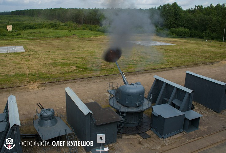 AK-176 đạt tốc độ bắn khoảng 120 phát/phút, tầm bắn mục tiêu mặt nước đến 15km. Nguồn ảnh: Livejounal.