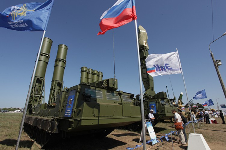 Xe 9A84ME ngoài mang 2 tên lửa thì nó cũng có radar đặt thấp, còn xe 9A83ME thì radar đặt trên trục cao. Sở dĩ có sự khác biệt này là do tính chất nhiệm vụ, phản ánh qua loại tên lửa đặt trên 2 xe khác nhau.