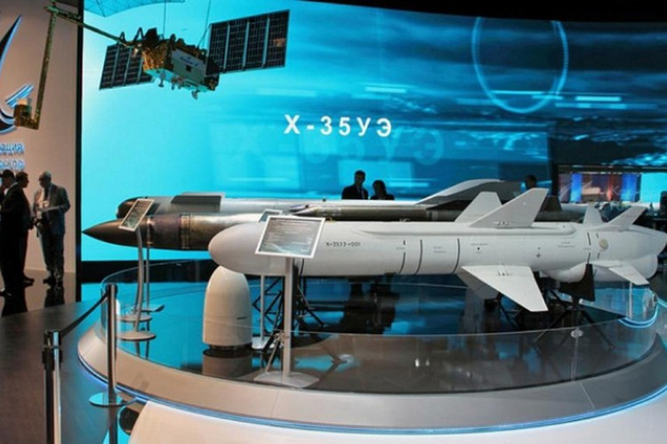 Tuy nhiên hóa ra sản phẩm trí tuệ đắt tiền này không tồn tại suốt thời gian đó, sau khoảng thời gian kéo dài tới 16 năm, họ đã quên (hoặc không muốn) thiết lập nó cho quá trình sản xuất tên lửa.