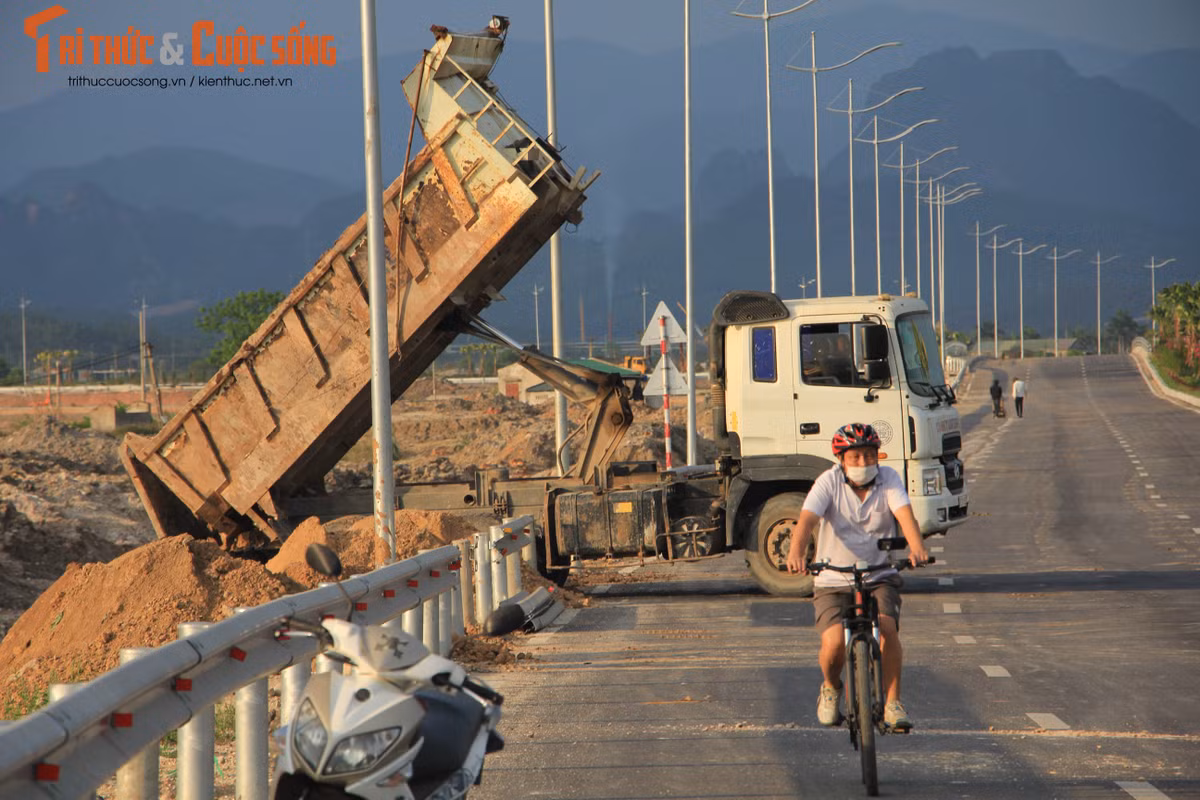 Bat cap tai cau Tinh Yeu o Quang Ninh: Yeu cau kiem diem chu dau tu