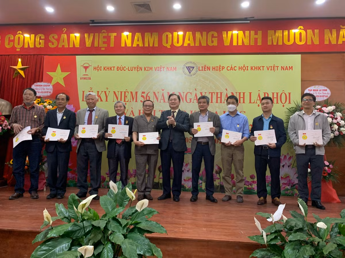 Ky niem 56 nam ngay thanh lap Hoi KHKT Duc – Luyen kim Viet Nam-Hinh-2