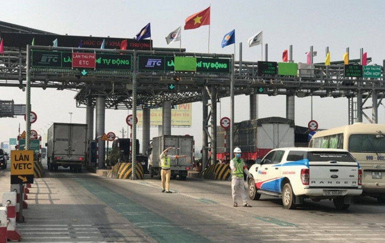 Cham tien do thu phi khong dung, ai chiu trach nhiem?