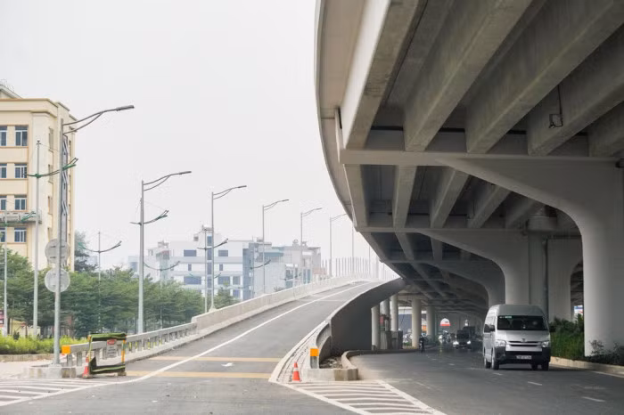 Đối với Ban quản lý dự án Thăng Long, Thanh tra Bộ Xây dựng cũng đề nghị kiểm điểm hàng loạt cán bộ có liên quan đến các vi phạm, sai sót. Đồng thời yêu cầu kiểm tra, rà soát để xử lý, khắc phục những sai phạm.