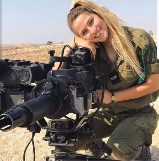 Cho đến nay, lính nữ chiếm khoảng 34% tổng quân số quân đội thường trực và 57% số sĩ quan quân đội; có tới 92% vị trí trong quân đội mở cửa đối với phụ nữ Israel – đây là điều có một không hai trên toàn thế giới, không có ở bất cứ quốc gia nào khác. Tương tự, theo thống kê của Quân đội Quốc gia Israel, trong hơn nửa thế kỷ từ 1962 đến 2016, đã có 535 nữ binh sĩ Israel hy sinh trong các hoạt động chiến đấu (con số này không bao gồm hàng chục nữ quân nhân đã thiệt mạng trong quân đội Israel trước năm 1962).