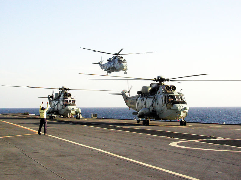 Theo kế hoạch ban đầu, việc cải tạo sẽ hoàn thành trong vòng 1 năm, nhưng tiến độ công việc không như kế hoạch; lý do là nhà máy Sevmash không đủ năng lực cải tạo. Tồi tệ hơn, chi phí bị đội giá lên tới 2,9 tỷ USD và Ấn Độ được đề nghị trả thêm tiền; nếu trong trường hợp từ chối, Bộ Quốc phòng Nga đe dọa sẽ đưa con tàu về nơi niêm cất; trong khi đó, số tiền 974 triệu USD mà Ấn Độ đã trả trước đó chỉ đủ hoàn thành 50% khối lượng công việc.