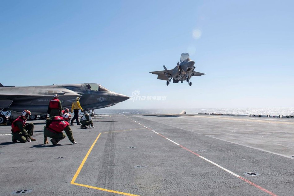 LHA-6 (Landing Helicopter Assault) là chiếc tàu đổ bộ tấn công đầu tiên thuộc lớp America của hải quân Mỹ, nó chính thức gia nhập biên chế ngày 1/4/2014.