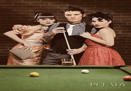 Trong cuộc sống hôn nhân giữa hai vợ chồng đôi lúc sẽ có người đi chệch khỏi quỹ đạo, khi ấy người thứ ba xuât hiện sẽ đe dọa trực tiếp đến hạnh phúc gia đình. Làm thế nào để “xử lý” kẻ thứ ba này một cách êm thấm mà vẫn giữ được hạnh phúc gia đình là một nghệ thuật. Dưới đây là năm bước để nhẹ nhàng “xử lý” kẻ thứ ba mà vẫn giữ được gia đình êm ấm.