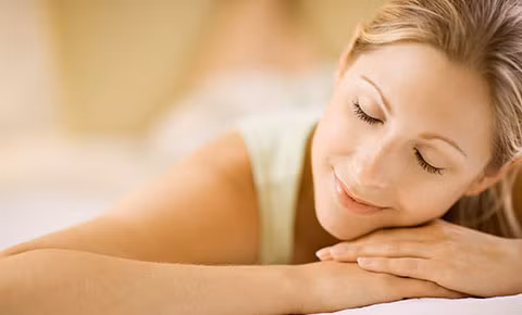  Giấc ngủ trưa từ lâu đã được đánh giá là rất quan trọng với sức khỏe của bạn. Nó có thể cải thiện chức năng não, từ bộ nhớ để tập trung và sáng tạo. Ngủ trưa cũng đã có thể giảm tỷ lệ mắc bệnh tim mạch và viêm.