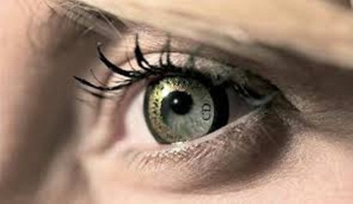 Dùng nhiều lần. Mặc dù nó là một chất khử trùng nhưng nếu tái sử dụng kính áp tròng có thể dẫn đến nhiễm trùng hoặc nhiễm trực khuẩn Pseudomonas aeruginosa dẫn đến viêm loét giác mạc.