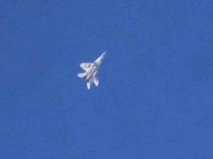 Cuộc nội chiến ở Syria đã gây ra một nửa tổn thất cho lực lượng không quân của chính họ và số lượng máy bay còn lại của Không quân Syria, chủ yếu dùng cho nhiệm vụ tiến công mục tiêu mặt đất; khó có thể sử dụng vào nhiệm vụ tiêm kích đánh chặn theo đúng nghĩa.