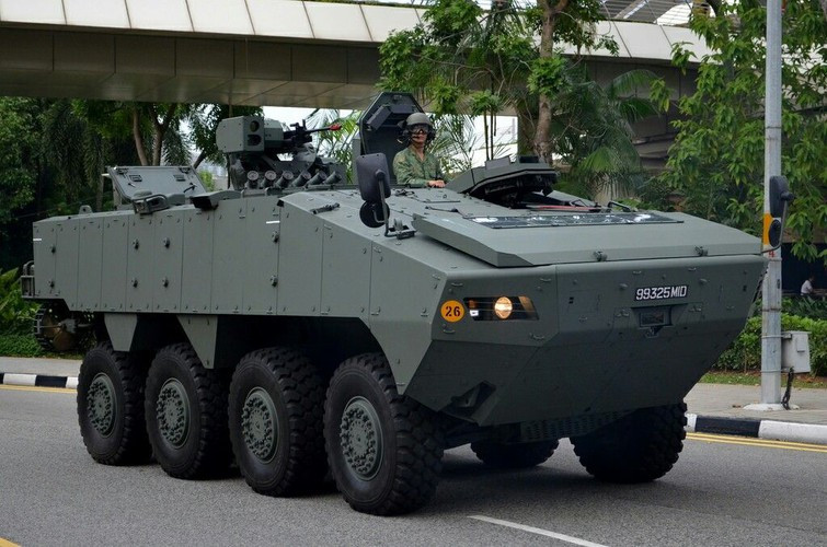 Xe bọc thép TERREX có kích thước khá đồ sộ với chiều dài 8,5m, rộng 3,4m, cao 3m, gầm xe cao 0,4m.