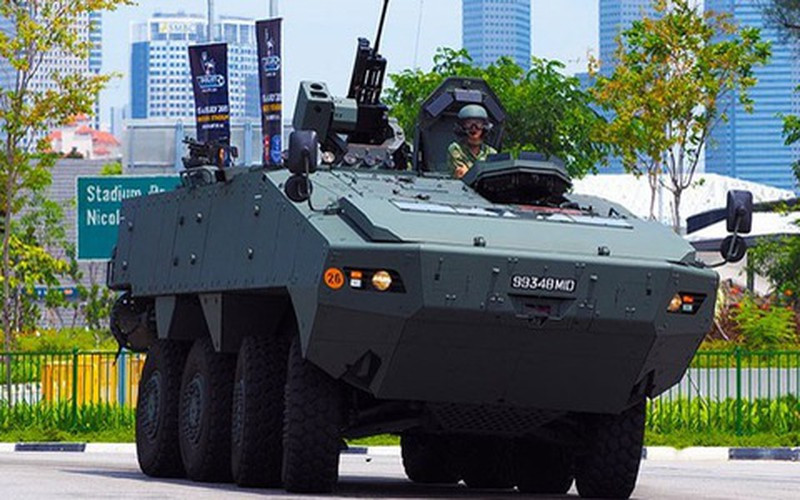 Điều đặc biệt, xung quanh thân xe TERREX 2 được bố trí 11 máy ghi hình, có thể giúp cho lái xe nhìn thấy mọi vật xung quanh xe.