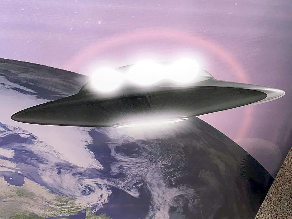 Những hiện tượng trên không không xác định (UAP) này có thể là vệ tinh, công nghệ do chính phủ nước ngoài triển khai, rác vũ trụ rơi xuống hay thậm chí có thể là khinh khí cầu trôi nổi, hoặc là vật thể bay không xác định ( UFO), hoặc đó có thể là người ngoài hành tinh?