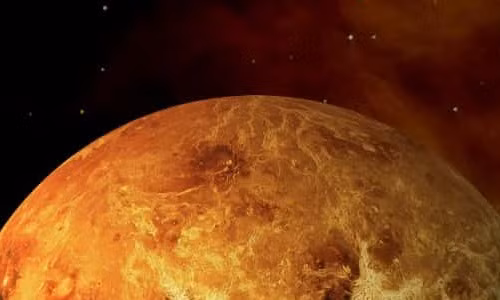 Vào năm 2022, NASA đã công bố những hình ảnh tuyệt đẹp được chụp khi Tàu thăm dò Mặt trời Parker bay ngang qua Sao Kim. Chúng là những hình ảnh ánh sáng nhìn thấy đầu tiên về hành tinh, cho thấy các đặc điểm bề mặt của nó, bao gồm lục địa, đồng bằng và các dãy núi.