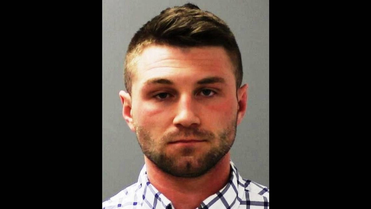 Ket dang cho nam thanh nien gia danh nhan vien CIA tan tinh phu nu