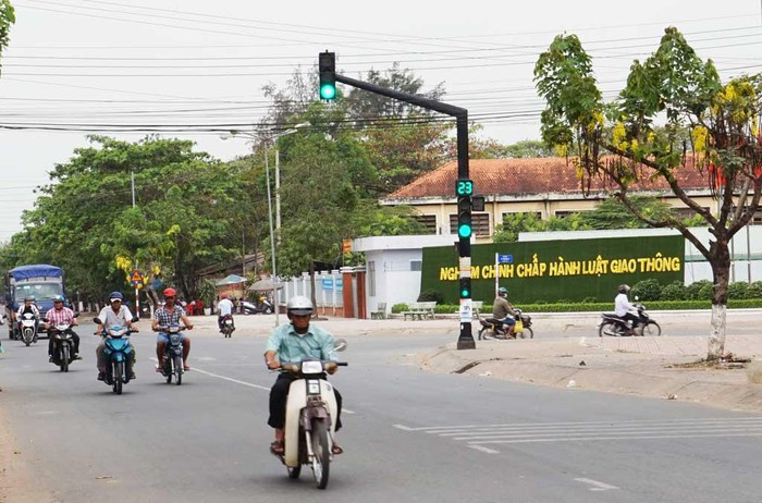 Nghi can dam chet nguoi cha dat con di choi cong vien khai do say ruou