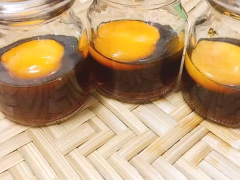 5 lợi ích tuyệt vời của lòng đỏ trứng gà ngâm mật ong 5 loi ich tuyet voi cua long do trung ga ngam mat ong