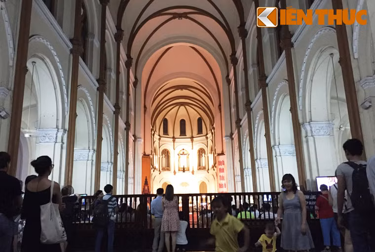 Bước đầu nghi can Hiến khai nhận trước đây từng làm phụ bếp tại một nhà hàng ở quận 1. Tuy nhiên sau đó thất nghiệp, không tiền về quê nên trà trộn vào Nhà thờ Đức Bà với mục đích trộm tiền công đức để lấy tiền làm lộ phí.