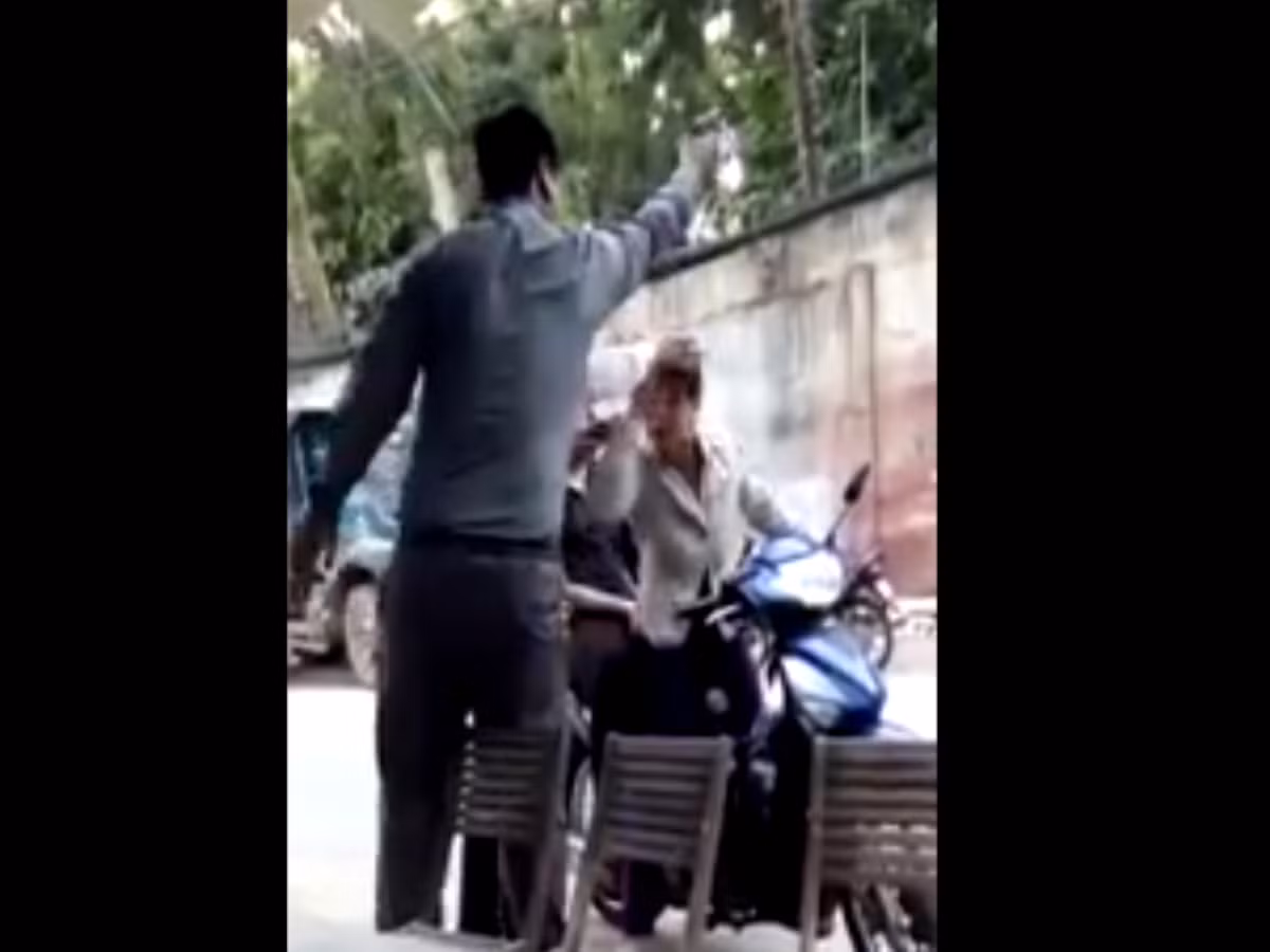 Giám đốc công ty bảo vệ nổ súng uy hiếp phụ nữ khi bị đòi nợ.