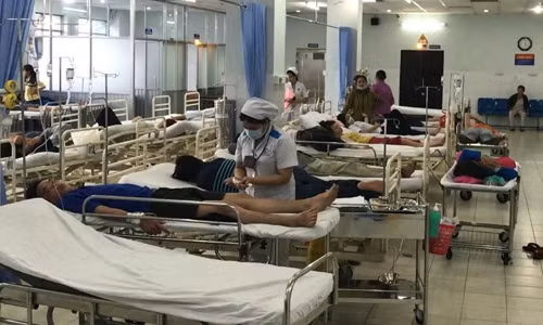 Vụ phóng hỏa làm 5 người bỏng nặng.