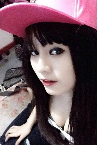 Trong những ngày nằm trên giường bệnh, nữ DJ 9X bày tỏ cô rất thương bố mẹ mình, cũng biết ơn hai người và cũng muốn gửi lời xin lỗi vì đã không thể giúp đỡ được cho gia đình.