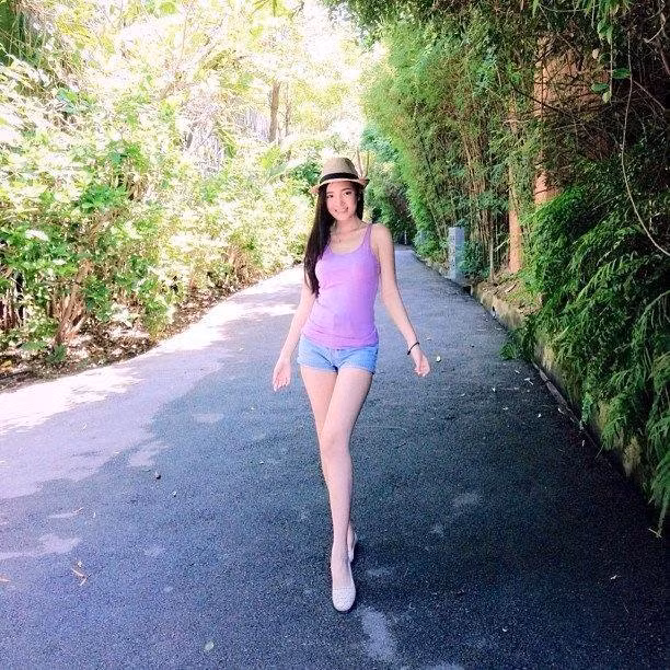 Pampam Darathip hiện là sinh viên trường Đại học Assumption, Thái Lan. Là hot girl của trường và cũng được đông đảo dân mạng, giới trẻ Thái Lan biết đến nhờ tài sắc vẹn toàn.