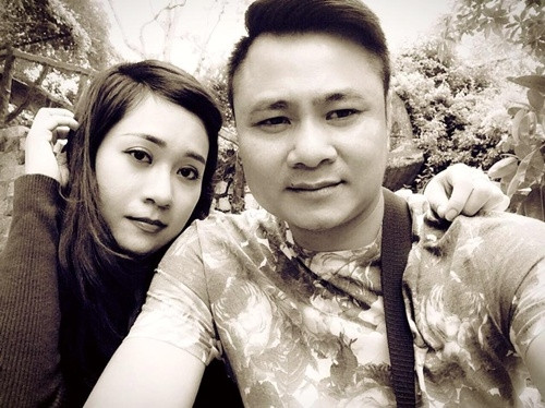 Được biết, trước khi quyết định kết hôn, cả hai đã có thời gian dài tìm hiểu. Tự Long luôn là người kín tiếng trong cuộc sống riêng nên khiến không ít người bất ngờ.