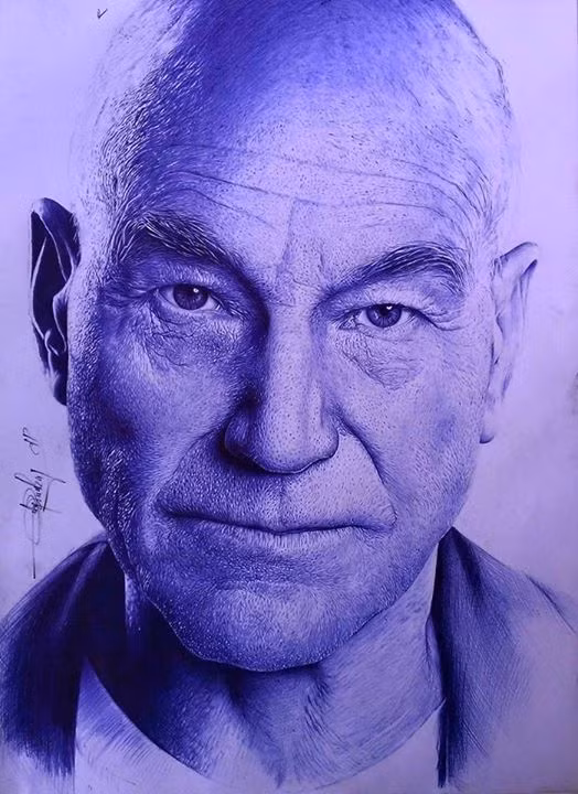 Từ nhỏ đã yêu thích hội họa, có năng khiếu vẽ... lớn lớn Duy Phương tự tìm tòi, học hỏi, xem các sách báo, tranh ảnh về vẽ truyền thần, kết hợp tìm tòi các kiến thức trên mạng, các clip Youtube để kiếm thêm nhiều kinh nghiệm cho bản thân.