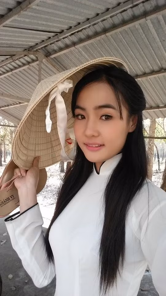 Từ khi thay đổi được phần nào cuộc sống khó khăn trước kia, Thủy Tiên mới bắt đầu nghĩ đến những thú vui của riêng mình. Hiện tại, ngoài thời gian chăm cho trang trại, Thủy Tiên cũng làm người mẫu ảnh.