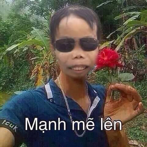 Ban đầu, những thông tin nói về Trần Sơn là một người mắc chứng bệnh lạ nhưng vẫn yêu đời, lạc quan cũng khiến không ít người bỏ qua vẻ ngoài xấu xí của anh mà coi đó như một tấm gương. Tuy nhiên, càng về sau, câu chuyện đại gia Trần Sơn lại có nhiều chi tiết bị dân mạng phanh phui là lừa đảo, lố bịch.