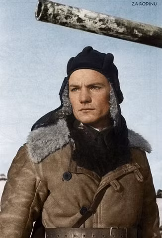 Chiến sĩ Ivan Lyubushkin - Ace tăng Liên Xô với chiến tích tiêu diệt 20 tăng Đức gần Moscow. Ông hi sinh anh dũng trong một trận đánh vào tháng 5/1942. Nguồn ảnh: English-Russia