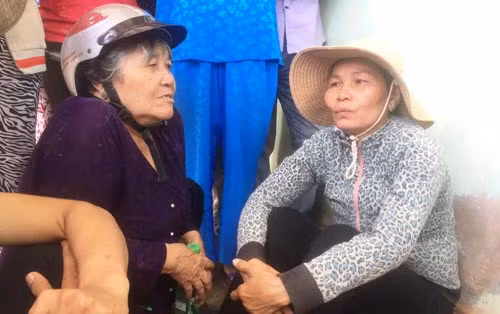 Nghi an 3 me con bi sat hai: Xom ngheo rung dong-Hinh-4