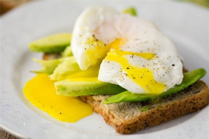 Lên kế hoạch cho bữa sáng: Một bữa sáng có lượng đường thấp, đủ protein và chất dinh dưỡng, ít carbs là sự lựa chọn tuyệt vời.