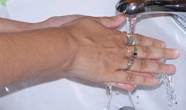 Nếu như tất cả mọi người trên Trái đất đều rửa tay đúng cách, sẽ có 1 triệu người được cứu sống mỗi năm.