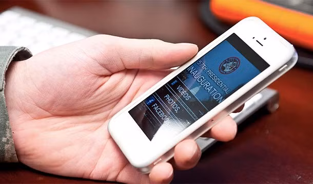 Người Mỹ tiêu tốn 6 tháng cuộc đời họ vào việc nói chuyện trên điện thoại và con số này có xu hướng tiếp tục tăng.