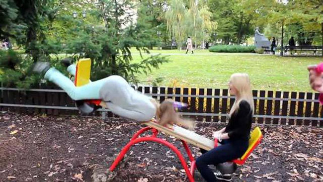 Ngã "sấp mặt" là có thật đấy anh em.