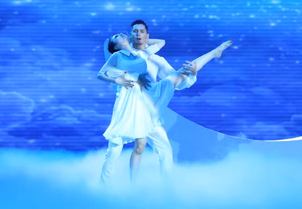 Lan Ngoc nuc no khi danh bon diem 10-Hinh-4