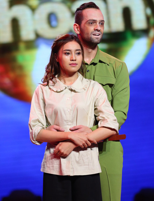 Lan Ngoc nuc no khi danh bon diem 10-Hinh-2