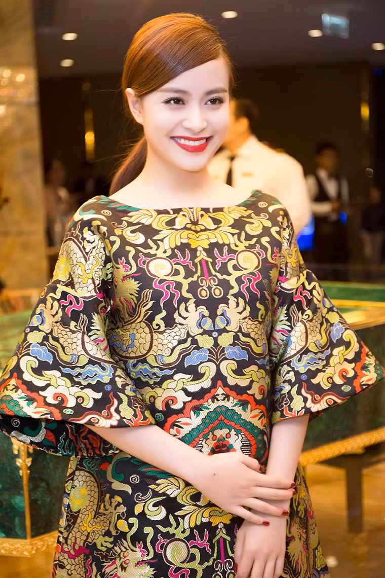 Nỗ lực sau scandal, hình ảnh của Hoàng Thùy Linh ngày càng đẹp lên trong mắt công chúng.