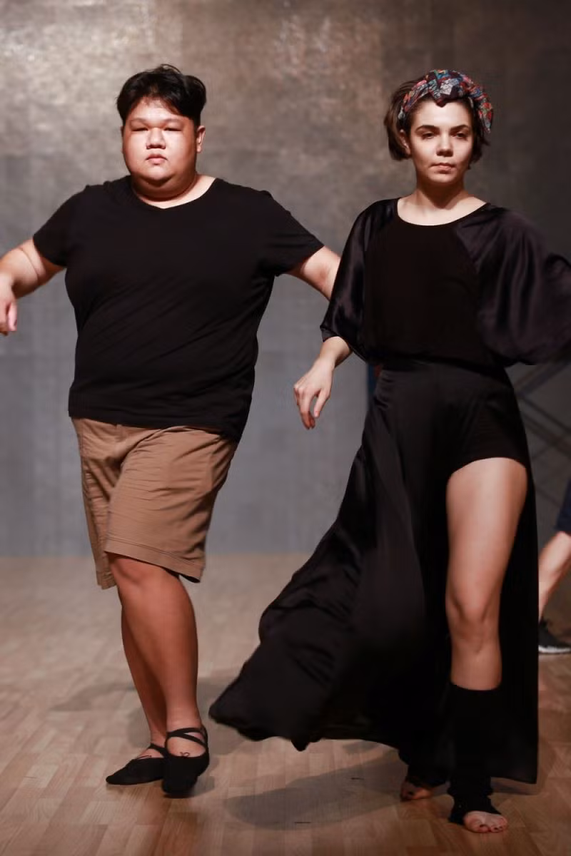 Tran Ly Ly bat ngo voi Vuong Khang o BNHV 2015-Hinh-2