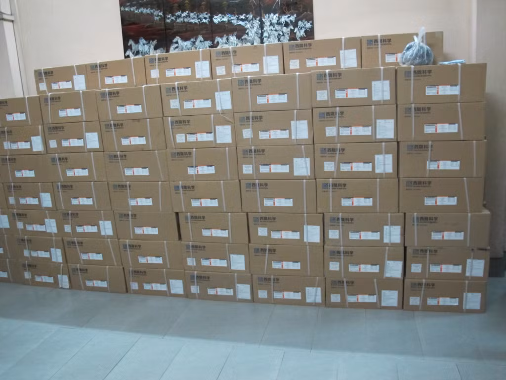 Và được đóng thùng vận chuyển đi tiêu thụ. Cơ quan điều tra nhận định, tính từ đầu năm 2016 đến nay, tổ chức này đã cho ra lò 4 mẻ thuốc lắc với tổng số lượng lên đến gần 300 kg.