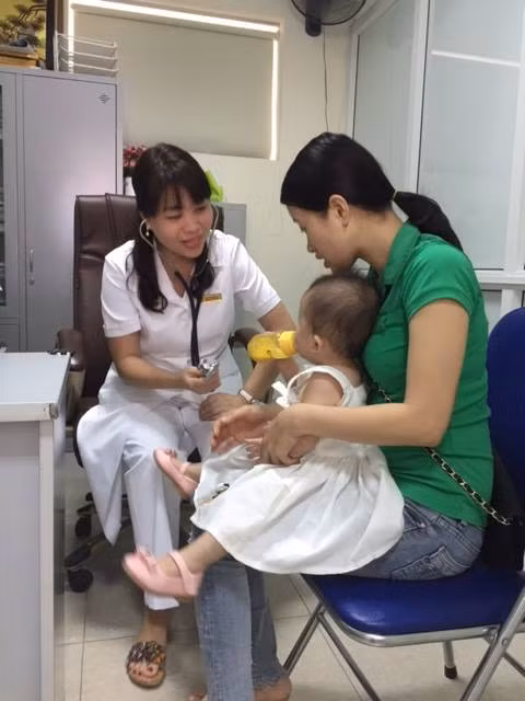 8 kieu nhoi nhet khien tre them gay om, bieng an ngay he