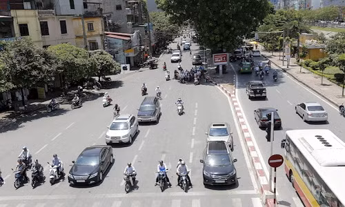 Thoi tiet hom nay 12/6: Bao so 1 nguy co manh len