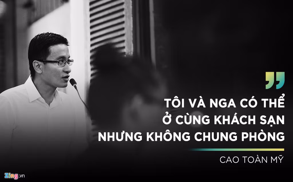 Khi được HĐXX hỏi: "Trong các chuyến đi nước ngoài, có khi nào ông và cô Nga ở khách sạn cùng nhau không?", ông Mỹ trả lời: "Có thể tôi cùng cô Nga ở chung khách sạn nhưng không ở cùng phòng".