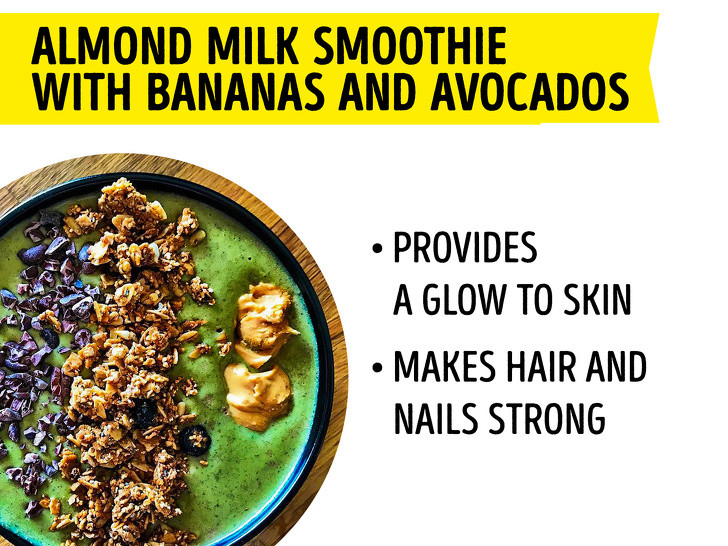 Sữa hạnh nhân với chuối và bơ chính là thức uống tuyệt vời dành cho làn da của bạn.